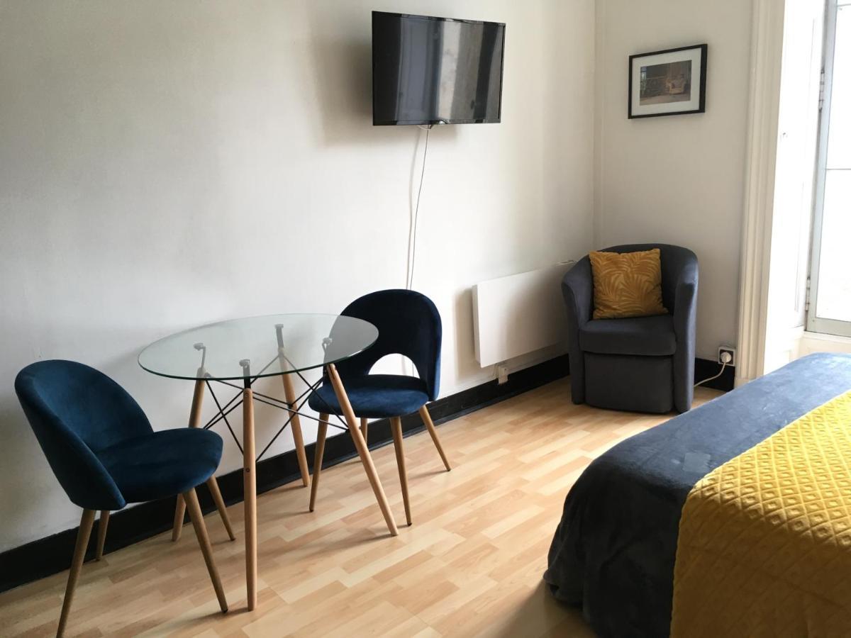 Studio 3 étoiles rénové, lumineux et cosy à 2 pas des thermes dans immeuble atypique Capvern Exterior foto